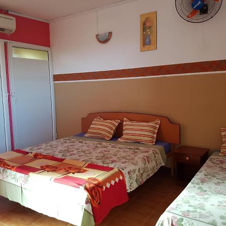 Sikamifer Hotel Quatre Bornes Buitenkant foto