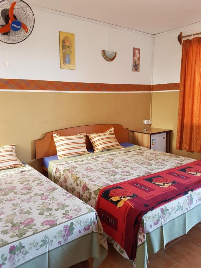 Sikamifer Hotel Quatre Bornes Buitenkant foto